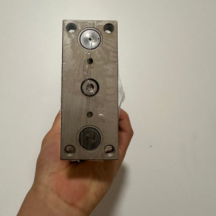 Airtac TCM: Triaxial Cylinder,Double Acting Type- TCM32X75S