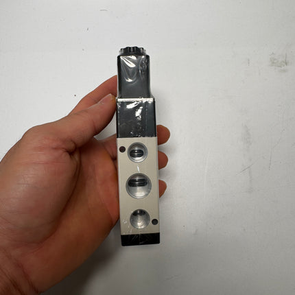 Airtac 4V310-10: Solenoid Air Valve - 4V31010B-W