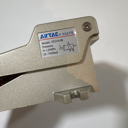 Airtac 3F210-08: Pneumatic Foot Pedal. 3 Way - 3F21008