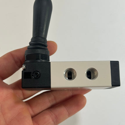 Airtac 4HA210-06: Hand Valve. Toggle Style - 4HA21006T