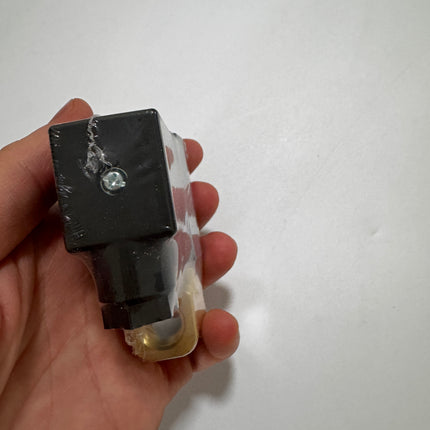 Airtac 2W030-08: 2 Way Solenoid Valve - 2W03008A