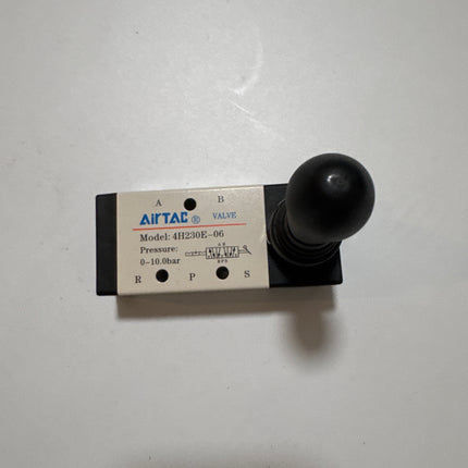 Airtac 4H230E-06: Hand Valve. Toggle Style - 4H230E06G