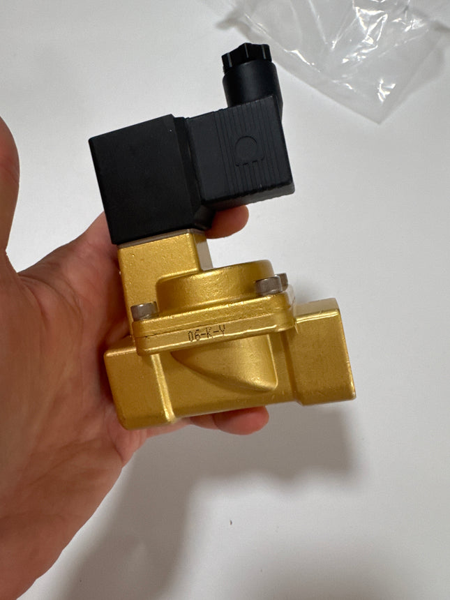 Airtac 2W200-20: 2 Way Solenoid Valve - 2W20020AT