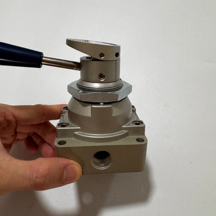 Airtac 4HV330-10: Hand Valve. Rotary Style - 4HV33010SLT
