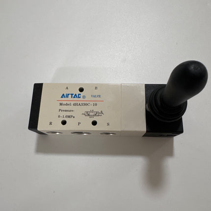 Airtac 4HA330C-10: Hand Valve. Toggle Style - 4HA330C10