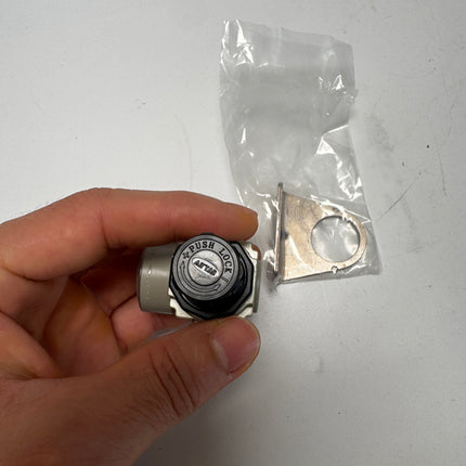 Airtac  GAR100 series: pressure regulating valve  - GAR100M5S