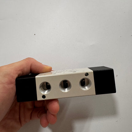Airtac 4A320-08: Air Pilot Valve. 5 Way - 4A32008T