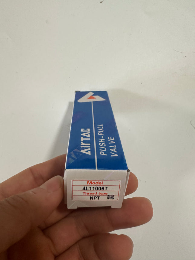 Airtac 4L110-06: Push Pull Valve. 5 Way - 4L11006T