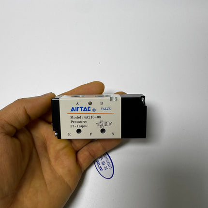 Airtac 4A210-08: Air Pilot Valve. 5 Way - 4A21008T
