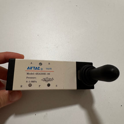 Airtac 4HA330E-08: Hand Valve. Toggle Style - 4HA330E08