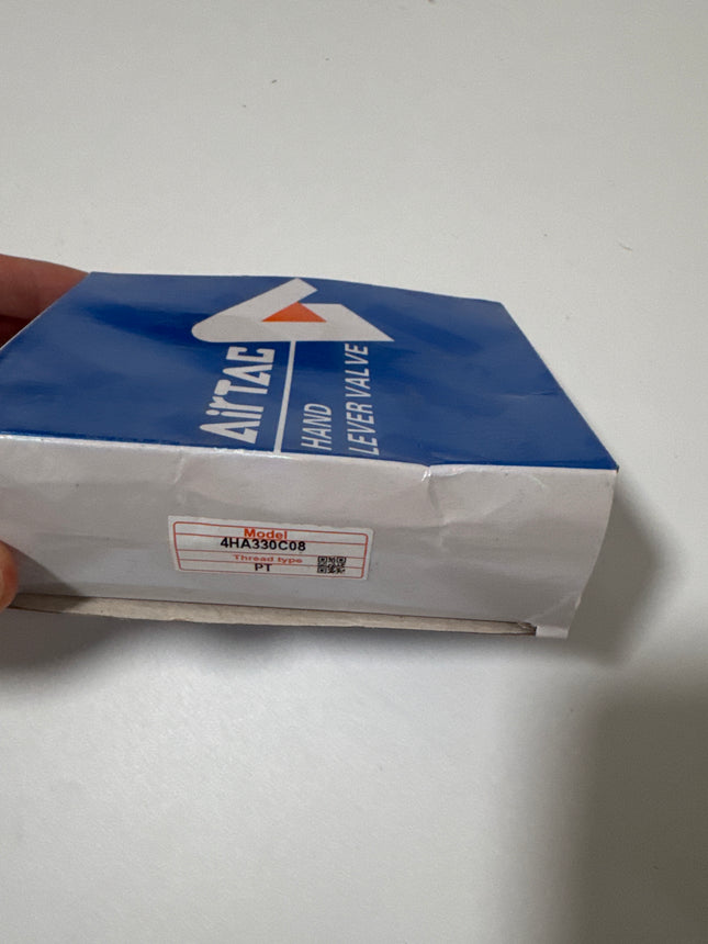 Airtac 4HA330C-08: Hand Valve. Toggle Style - 4HA330C08