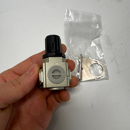 Airtac  GAR100 series: pressure regulating valve  - GAR100M5S