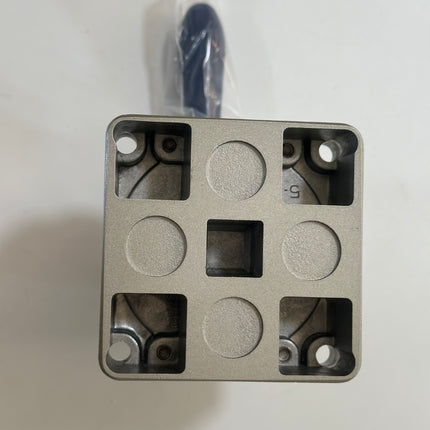 Airtac 4HV330-10: Hand Valve. Rotary Style - 4HV33010S