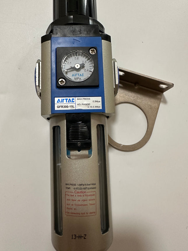 Airtac  GFR Series: Pressure regulating filter  - GFR30015LF1WG