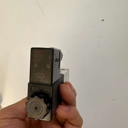 Airtac 4V210-08: Solenoid Air Valve - 4V21008CG-W