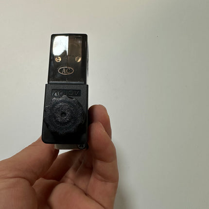 Airtac 4V210-06: Solenoid Air Valve - 4V21006CT