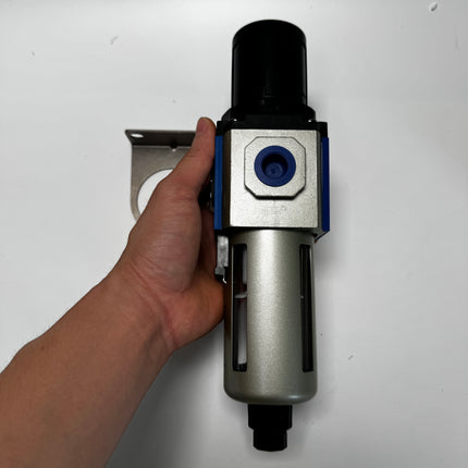 Airtac  GFR Series: Pressure regulating filter  - GFR40015LF1