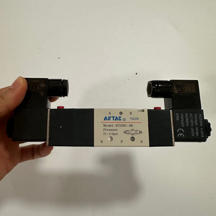 Airtac 4V230C-08: Solenoid Air Valve - 4V230C08AT