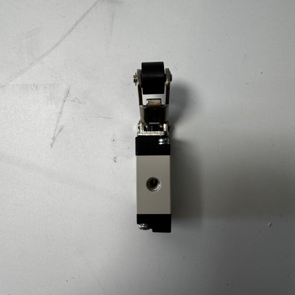 Airtac M3R-05: Manual Valve. 3 Way - M3R05