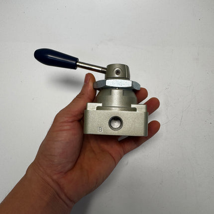 Airtac 4HV210-08: Hand Valve. Rotary Style - 4HV21008S