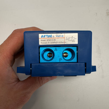 Airtac 3FM210-08: Mini Pneumatic Foot Pedal. 3 Way - 3FM21008