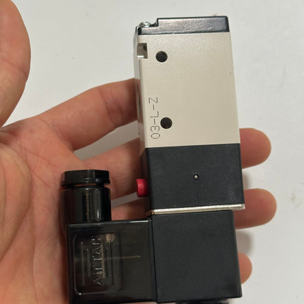 Airtac 3V210-08-NC: Solenoid valve(3/2 way) - 3V21008NCFT