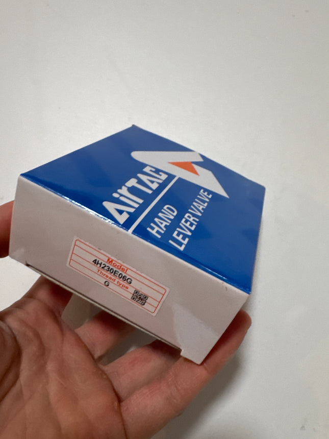 Airtac 4H230E-06: Hand Valve. Toggle Style - 4H230E06G