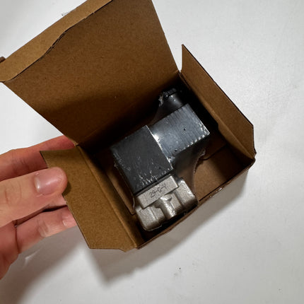 Airtac 2L030-08: 2 Way Solenoid Valve - 2L03008BT