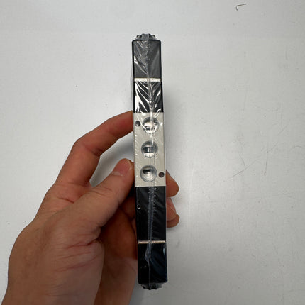 Airtac 4V130E-06: Solenoid Air Valve - 4V130E06E