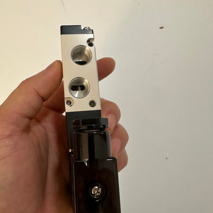 Airtac 4V210-08: Solenoid Air Valve - 4V21008CG-W