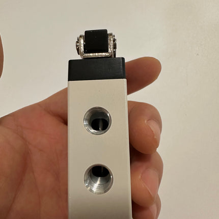 Airtac M5D210-06: Manual Valve. 5 Way - M5D21006