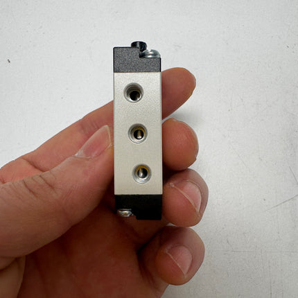 Airtac M5B-05: Manual Valve. Miniature. 5 Way - M5B05