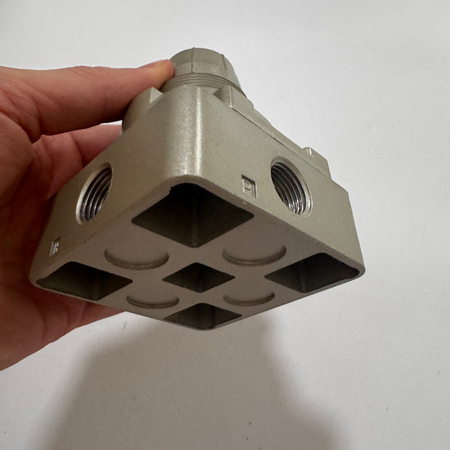 Airtac 4HV310-10: Hand Valve. Rotary Style - 4HV31010