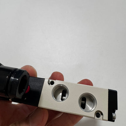 Airtac 4V210-08: Solenoid Air Valve - 4V21008F