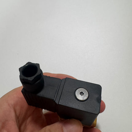 Airtac 2WT030-08: 2 Way Solenoid Valve - 2WT03008C