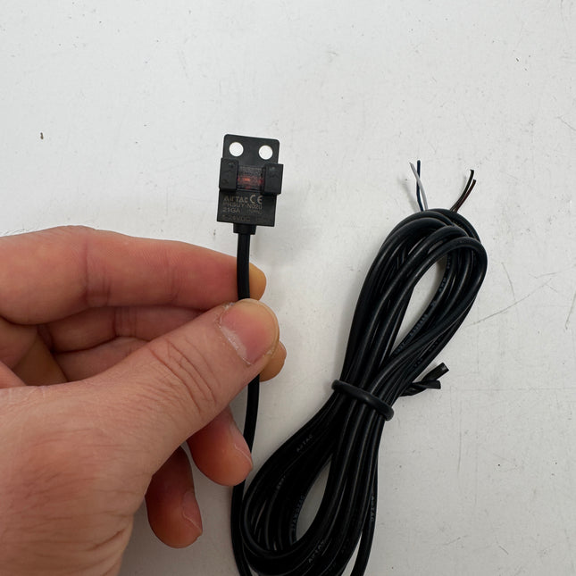 Airtac  PRSU Series: Slot Photoelectric Sensors  - PRSUY-N020