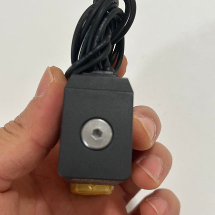 Airtac 2W030-08: 2 Way Solenoid Valve - 2W03008BIG