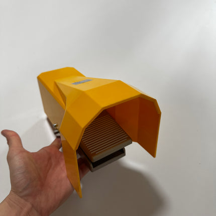 Airtac 4F210-08: Pneumatic Foot Pedal. 5 Way - 4F21008FT