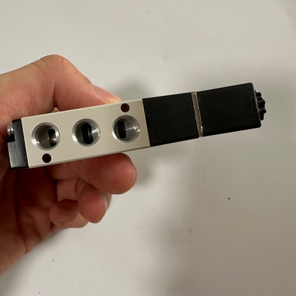 Airtac 4V110-06: Solenoid Air Valve - 4V11006B