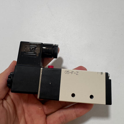 Airtac 4V210-08: Solenoid Air Valve - 4V21008F