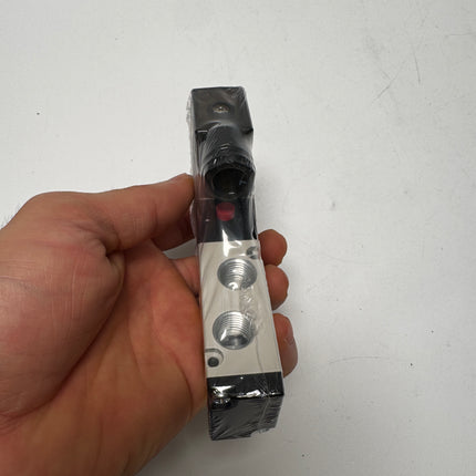 Airtac 4V210-08: Solenoid Air Valve - 4V21008A