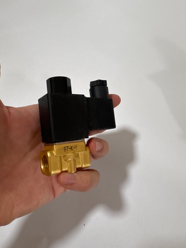 Airtac 2KWH030-08: 2 Way Solenoid Valve - 2KWH03008AG