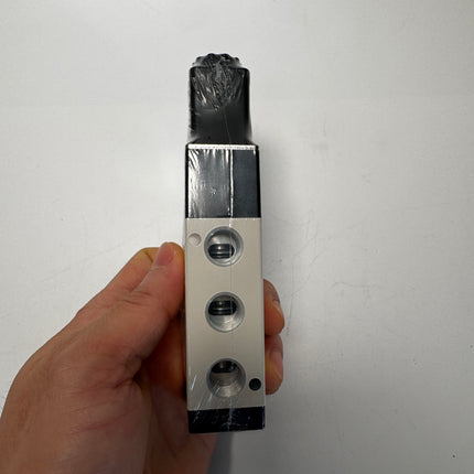Airtac 4V310-08: Solenoid Air Valve - 4V31008BT