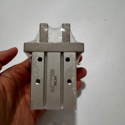Airtac HFK: Air Gripper(parallel style-roller bearing),Air Finger,Double Acting - HFK25