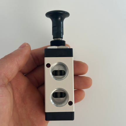 Airtac 3L310-10: Push Pull Valve. 3 Way - 3L31010T