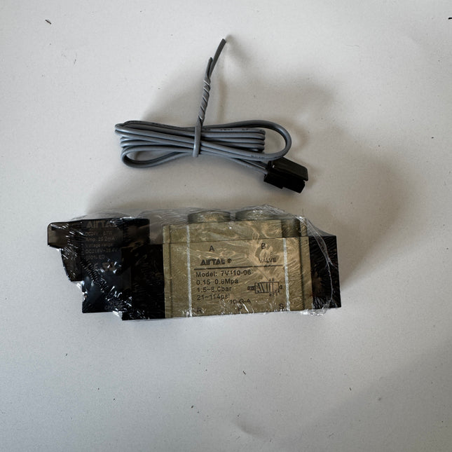 Airtac 7V110-06: Solenoid Air Valve  - 7V11006B050