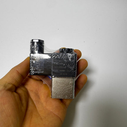 Airtac 2V025-08: 2 Way Solenoid Valve - 2V02508A