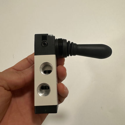 Airtac 4H210-08: Hand Valve. Toggle Style - 4H21008T