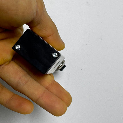 Airtac M3L210-06: Manual Valve. 3 Way - M3L21006
