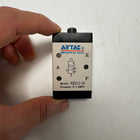 Airtac M3B210-08: Manual Valve. 3 Way - M3B21008